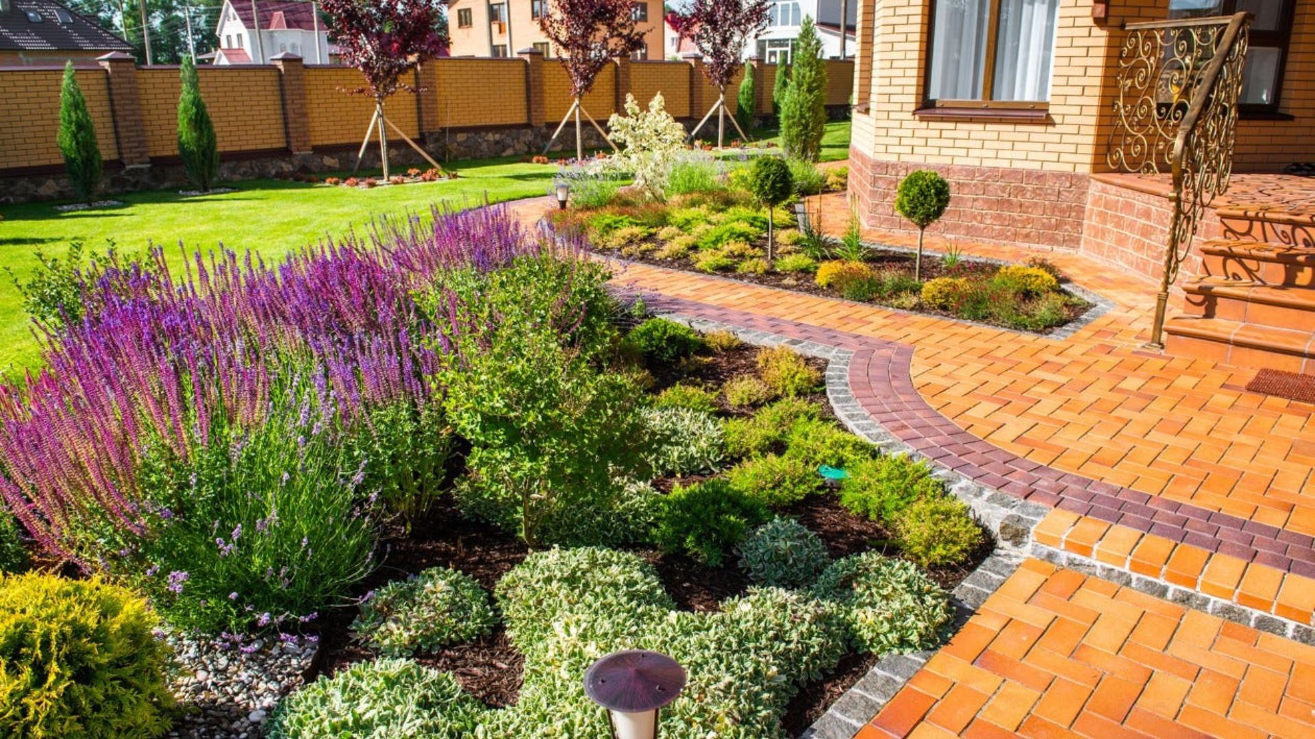 Comparison between DIY gardening and professional landscaping services